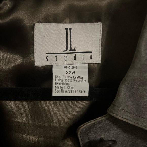 JL Studio Women’s Leather Jacket - Picture 5 of 6